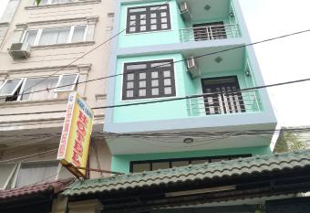 Ngoc Loan Hotel has Smoking/Balcony rooms