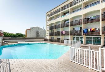 Vacanc  ole - R  sidence Le Saint Clair allows 18 year olds to book a room