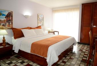 Hotel Bahia Cartagena allows 18 year olds to book a room