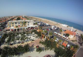 Hotel de la Plage - Barcares allows 18 year olds to book a room