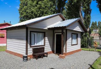 Caba  as del Arroyo Calafate (CRyPPSC) has Smoking rooms