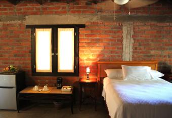 Las Orquideas has Balcony rooms