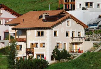 Chasa Allegra has Balcony rooms