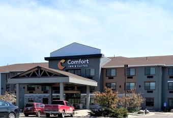 Comfort Inn and Suites Mountain Iron and Virginia allows 18 year olds to book a room