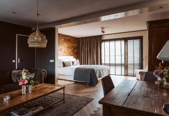 B&B Bleiswijk has Balcony rooms