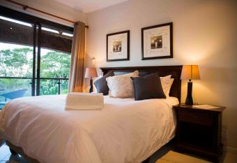 Palmwood Guesthouse has Balcony rooms