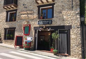 El Barondillo allows 18 year olds to book a room