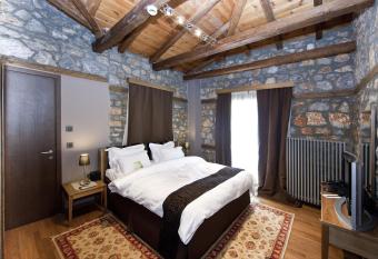 Miramonte Chalet Hotel Spa allows 18 year olds to book a room