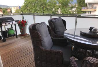 Les berges has Balcony rooms