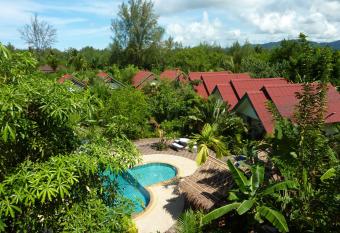 Ladda Resort has Balcony rooms