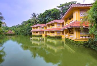 Mayfair Lagoon has Balcony rooms