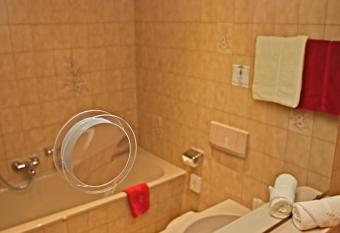 Pension Walserheim has Balcony rooms