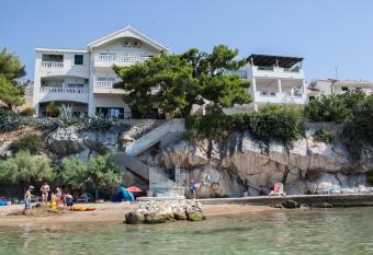 Apartments Agava-Mirjana has Balcony rooms