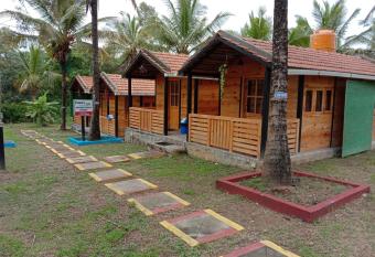 Farmers Son CampingGround has Balcony rooms
