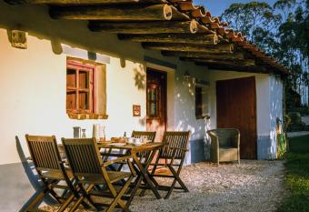 Cerro Da Fontinha has Balcony rooms