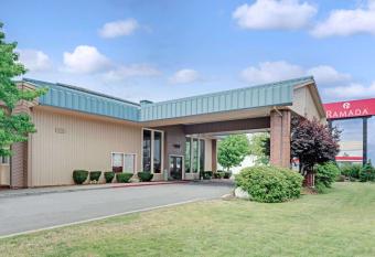 Ramada by Wyndham Spokane Valley allows 18 year olds to book a room