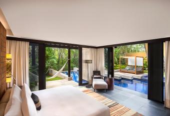 Banyan Tree Mayakoba has rooms with a private hot tub
