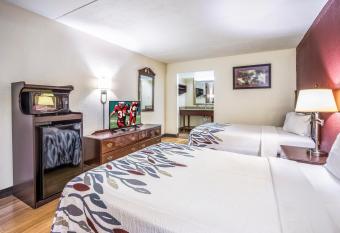 Red Roof Inn Caryville has Smoking rooms