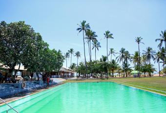 Pegasus Reef - A Beach Resort in Colombo has Balcony rooms