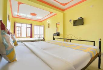 Green Valley Home Stay has Balcony rooms