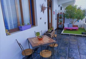 La Casita del acantilado has Balcony rooms