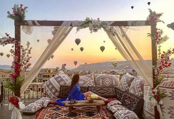 Milat Cave Hotel has Balcony rooms