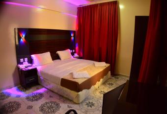 Tehran Hotel has Smoking rooms