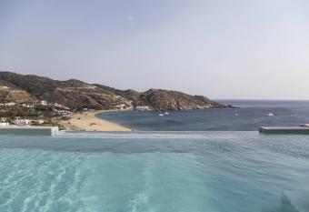 Hide Out Suites has Balcony rooms