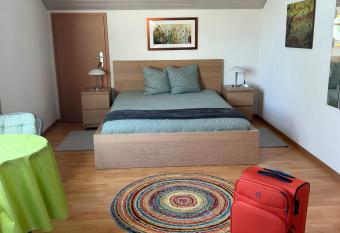 Queen Guest Room allows 18 year olds to book a room