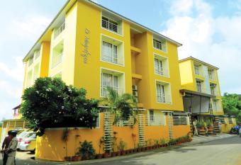 Le Magnifique has Balcony rooms