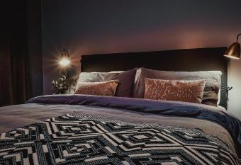 Santa Teresita Boutique Hotel allows 18 year olds to book a room