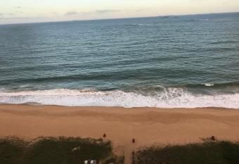 Aconchegante FLAT 807 allows 18 year olds to book a room