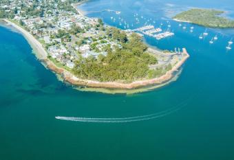 Thou Walla Sunset Retreat allows 18 year olds to book a room