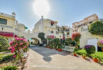 Hotel Sugan Niwas Palace has Smoking rooms