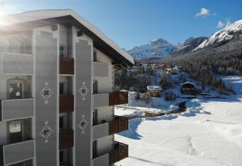 Pier Hotel has Balcony rooms