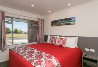 eMotel allows 18 year olds to book a room