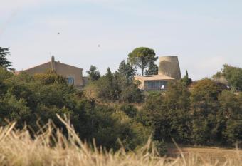 La Bleuette allows 18 year olds to book a room