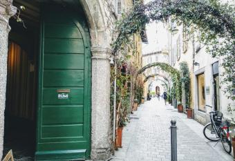 Rumi Rooms has Balcony rooms