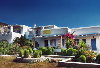 Island House Mare has Balcony rooms