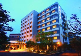 SSAW Boutique Hotel Hangzhou Yilian allows 18 year olds to book a room