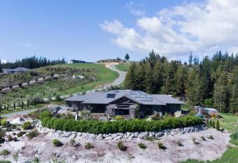 Redwood Valley B & B allows 18 year olds to book a room