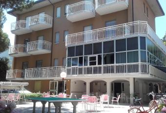 Hotel Toschi has Balcony rooms