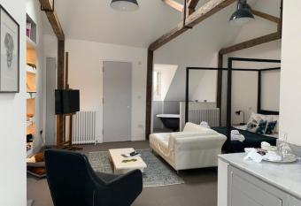 Montys Accommodation allows 18 year olds to book a room