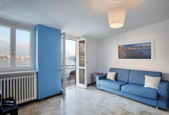 COZY LAKE COMO APARTMENTS has Balcony rooms