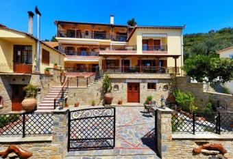 Ikosimo Guesthouse has Balcony rooms