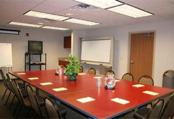 Hampton Inn & Suites Los Alamos White Rock allows 18 year olds to book a room