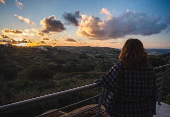 Paradise Gardens has Balcony rooms