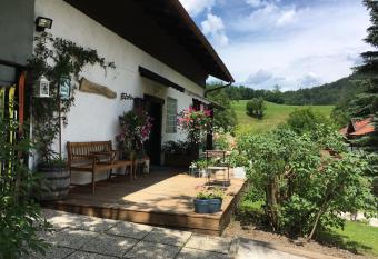 Landhaus Fay B&B has Balcony rooms