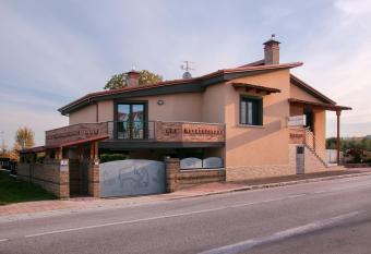 Artistico Relax B&B has Balcony rooms