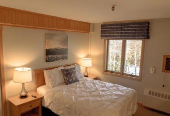 Sugarloaf Inn has Balcony rooms